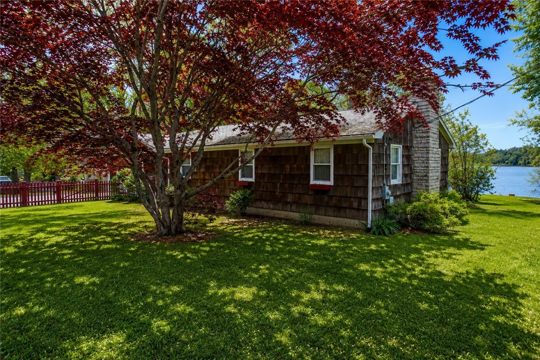 48 Allison Avenue Coventry, RI 02816 - Photo 4 of 29
