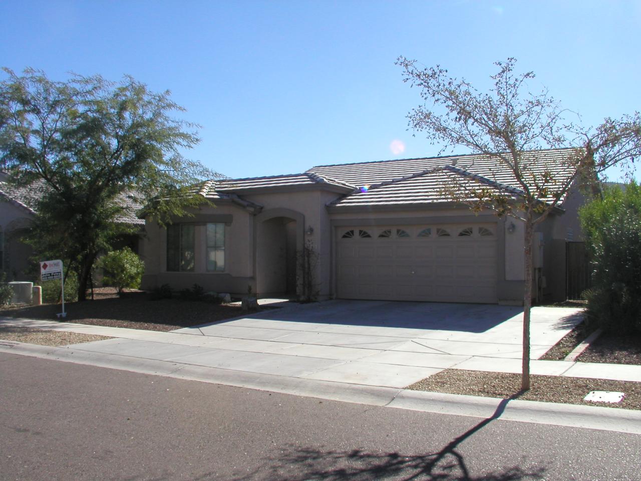 1623 East Harwell Road Phoenix, AZ 85042 - Photo 1 of 7 front view