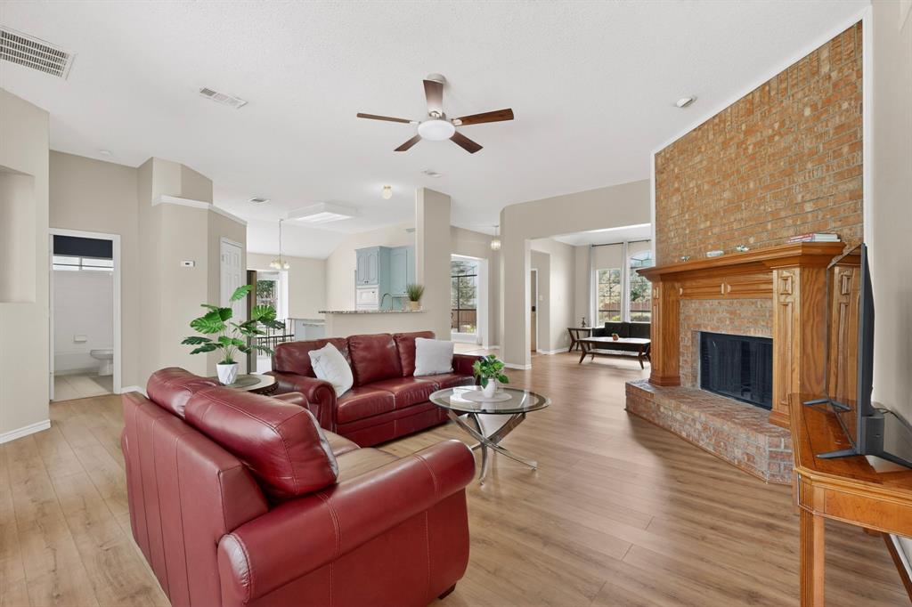 320 Elizabeth Trail Murphy, TX 75094 - Photo 8 of 36