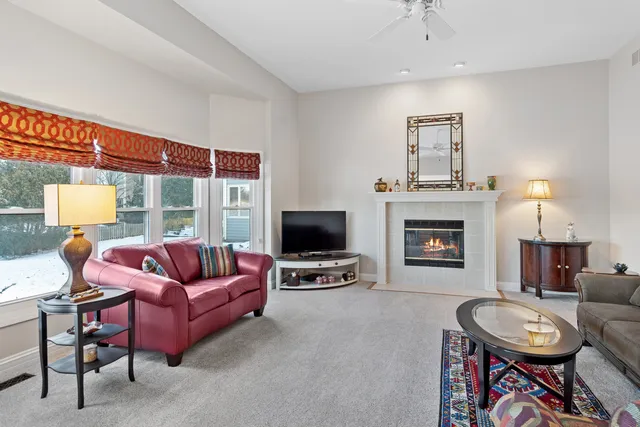 $650,000 | 2819 Clarissa Lane, Aurora, IL 60502