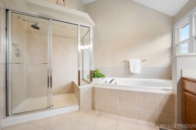 $650,000 | 2819 Clarissa Lane, Aurora, IL 60502