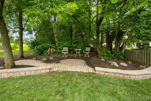 $650,000 | 2819 Clarissa Lane, Aurora, IL 60502