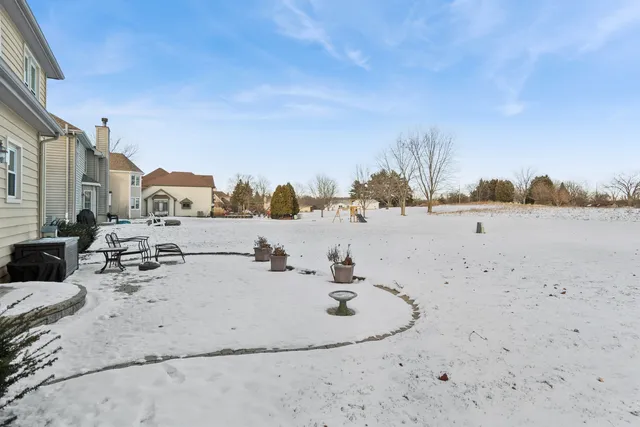 $650,000 | 2819 Clarissa Lane, Aurora, IL 60502