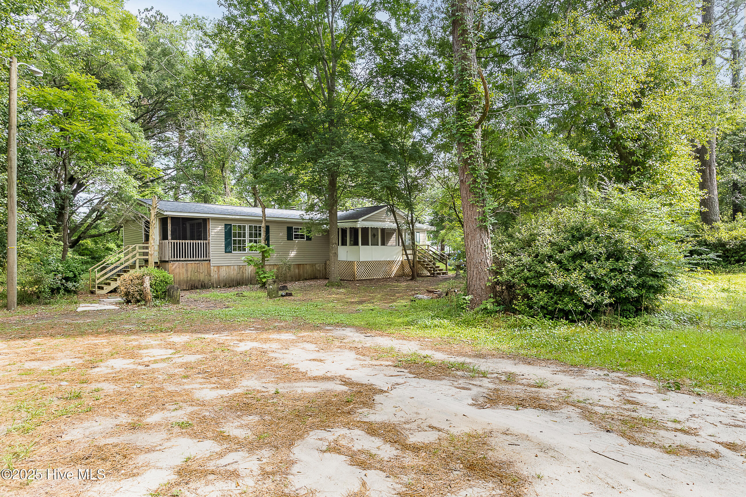 150 Junior Road New Bern, NC 28560 - Photo 4 of 24 04