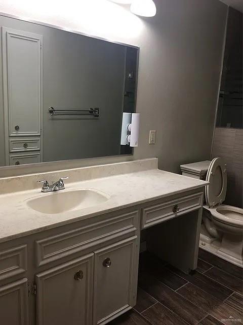 413 Uvalde Avenue McAllen, TX 78503 - Photo 16 of 20 a bathroom with a sink and a mirror
