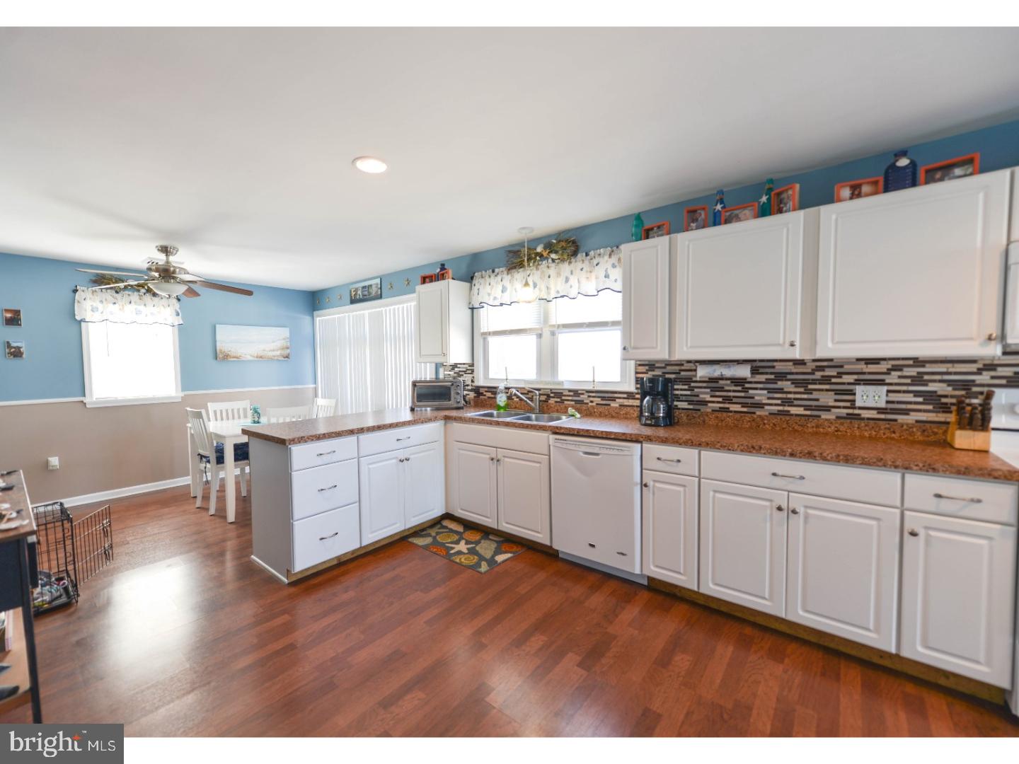 154 Georgia Road Pennsville, NJ 08070 - Photo 8 of 17 Kitchen