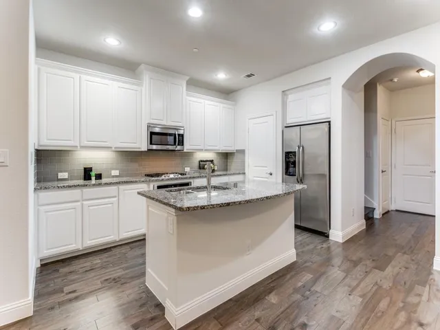 $2,500 | 7400 Mitchell Drive, McKinney, TX 75070