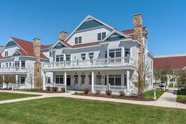 $429,000 | 421 Beachfront Drive, Unit 421, Sheboygan, WI 53081