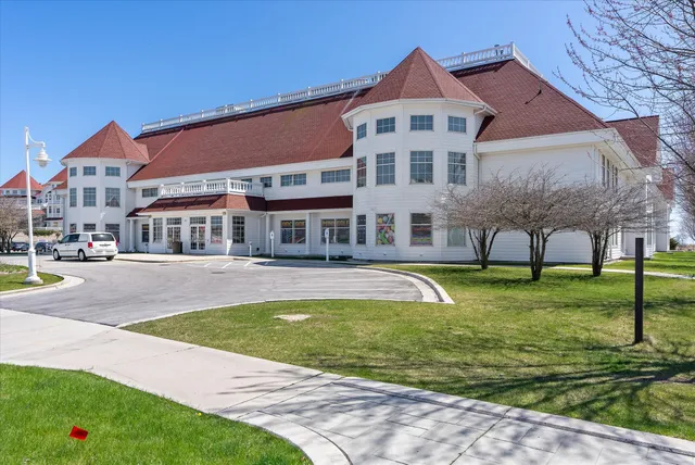 $429,000 | 421 Beachfront Drive, Unit 421, Sheboygan, WI 53081