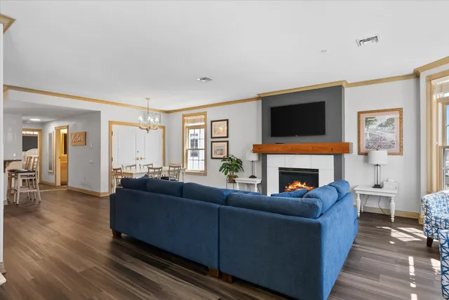 $429,000 | 421 Beachfront Drive, Unit 421, Sheboygan, WI 53081