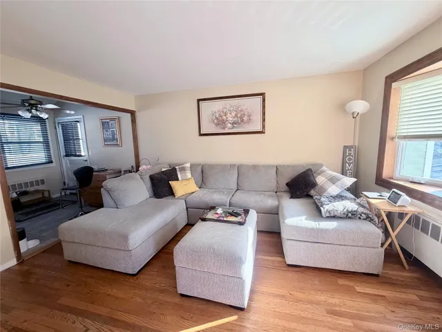 $3,500 | 87 Indian Head Road, Kings Park, NY 11754