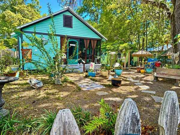 $400,000 | 259 Dr Frederick S Humphries Street, Apalachicola, FL 32320