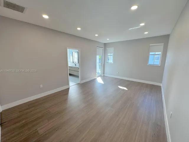 $5,000 | 11400 Northwest 75th Terrace, Doral, FL 33178