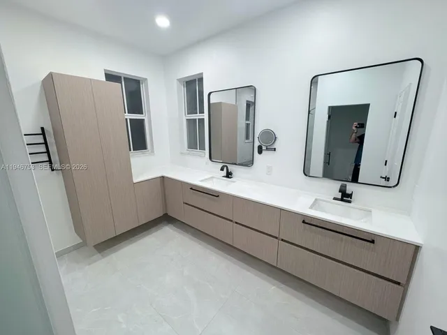 $5,000 | 11400 Northwest 75th Terrace, Doral, FL 33178