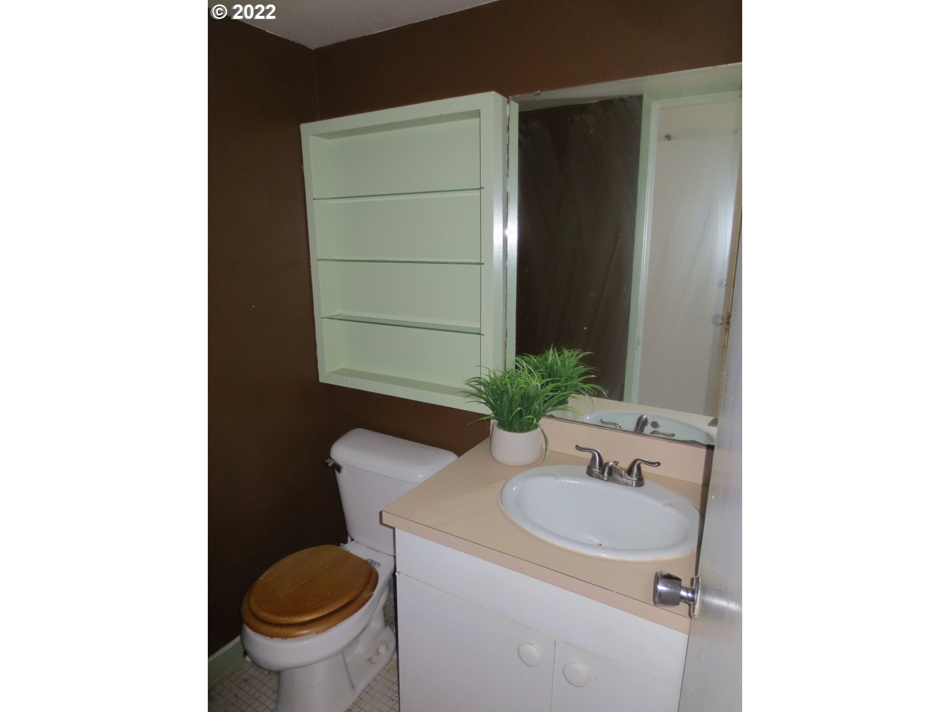 4530 Fox Hollow Road Eugene, OR 97405 - Photo 24 of 30 Bathroom