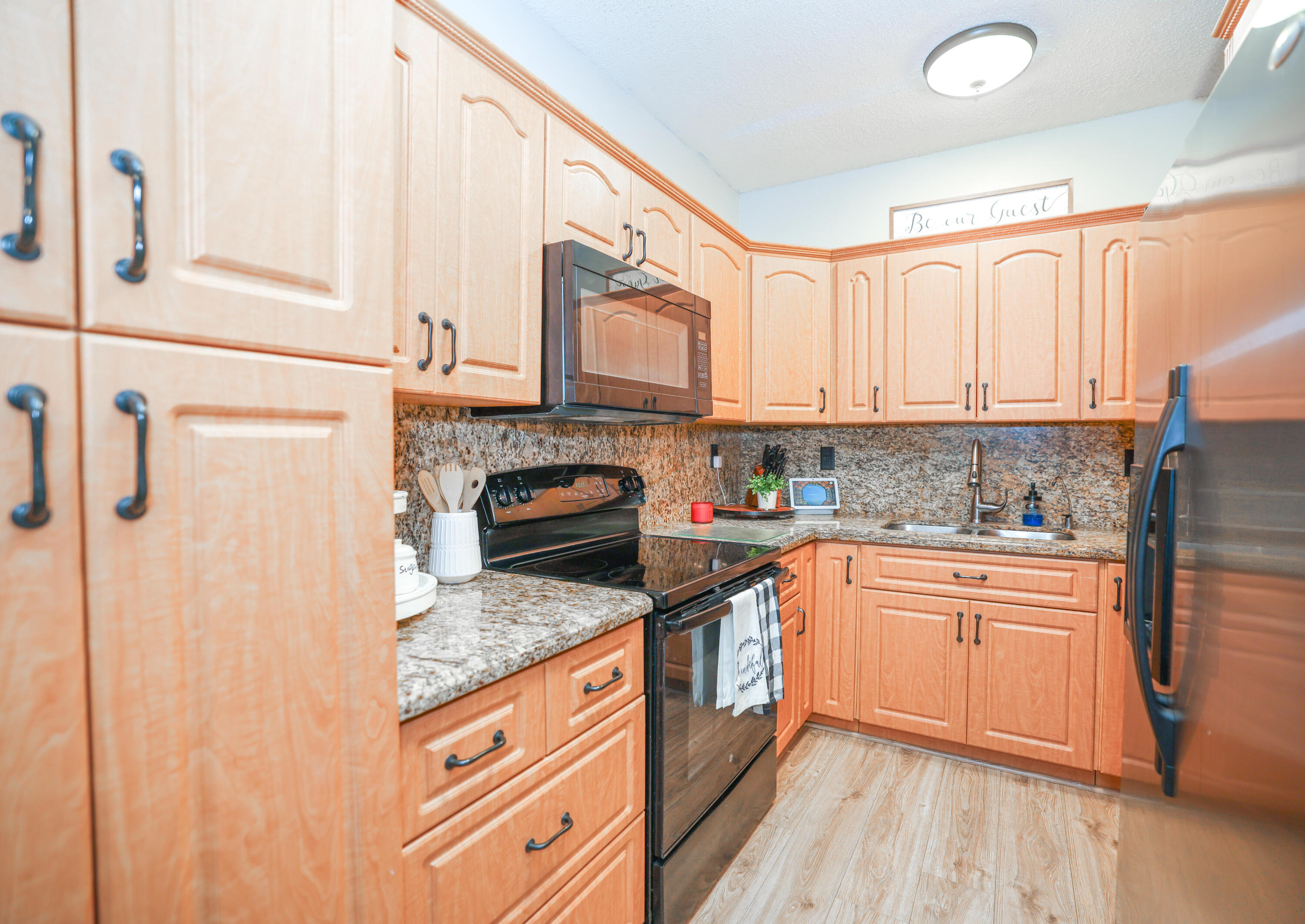 16616 Northwest 72nd Court Miami Lakes, FL 33014 - Photo 15 of 39 ARG_6985