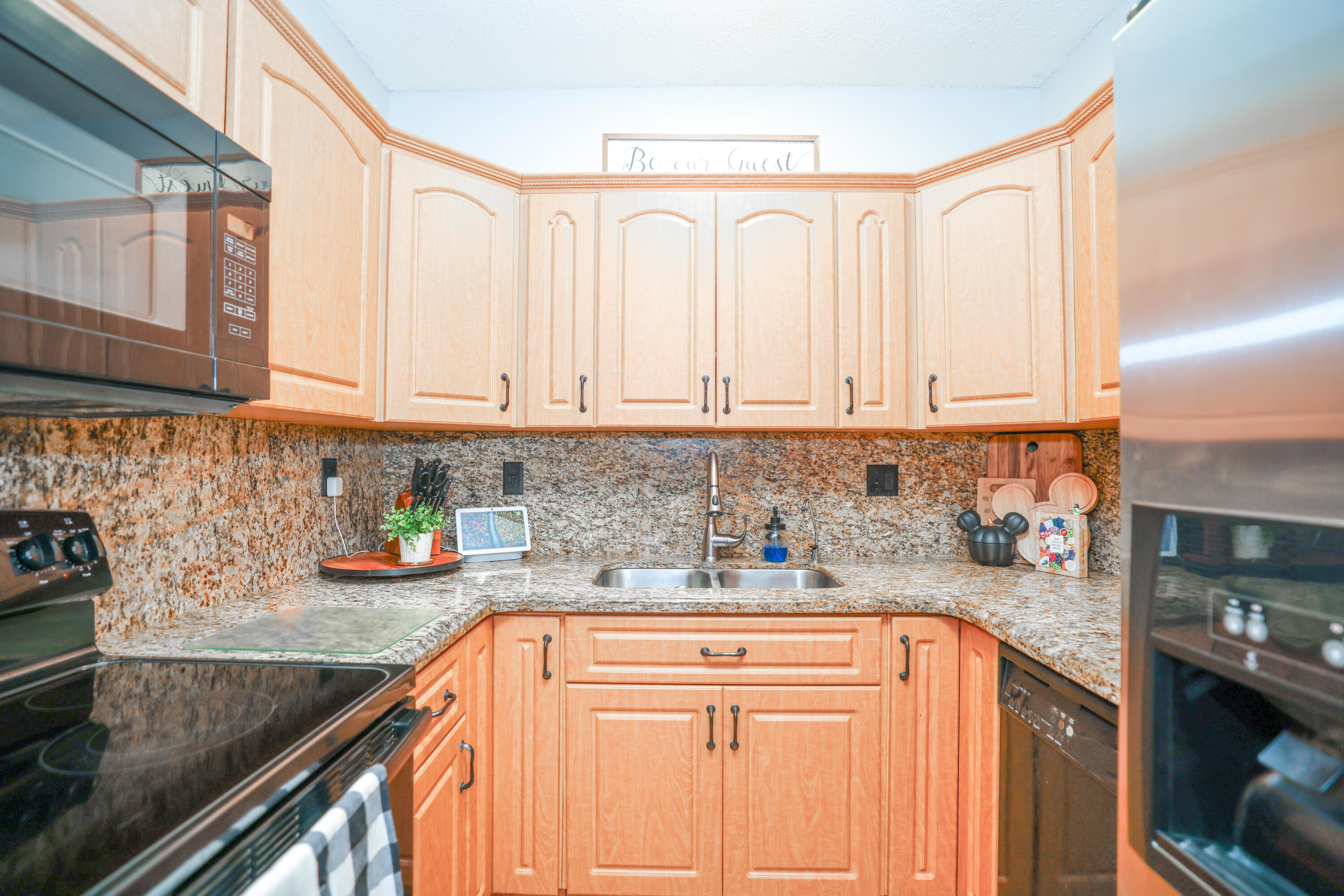 16616 Northwest 72nd Court Miami Lakes, FL 33014 - Photo 16 of 39 ARG_6989