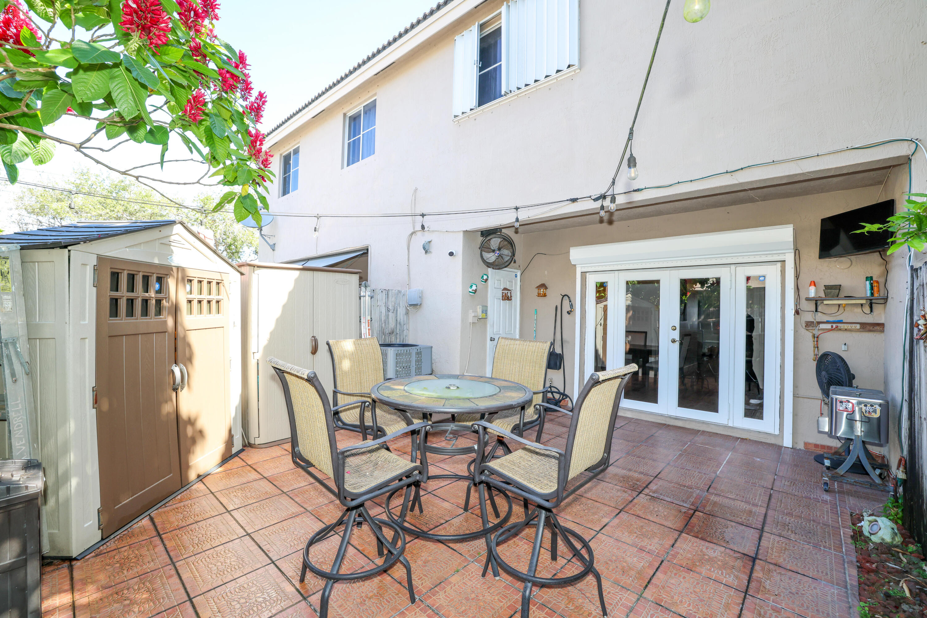 16616 Northwest 72nd Court Miami Lakes, FL 33014 - Photo 20 of 39 ARG_6995