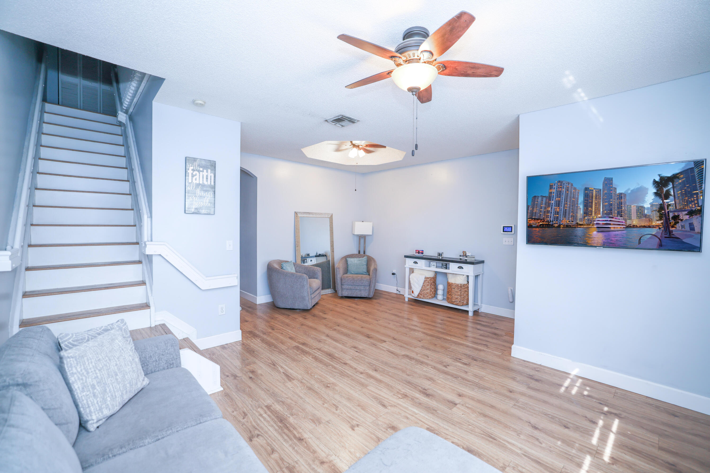 16616 Northwest 72nd Court Miami Lakes, FL 33014 - Photo 6 of 39 ARG_6967