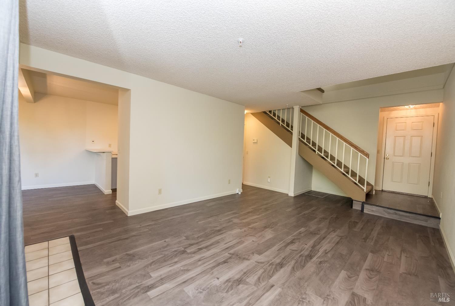 7 Meridian Circle Rohnert Park, CA 94928 - Photo 4 of 28