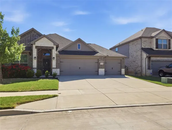 $2,700 | 7248 Paso Verde Drive, Fort Worth, TX 76131