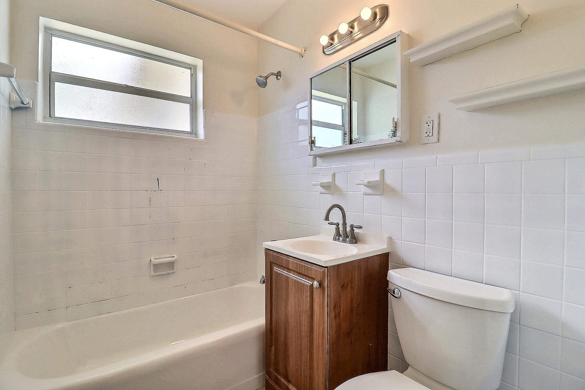 337 Mid Pines Road Palm Springs, FL 33461 - Photo 17 of 32 0e5ac16cd3271760d0cfcaa7ab2b331bfd7cc99d