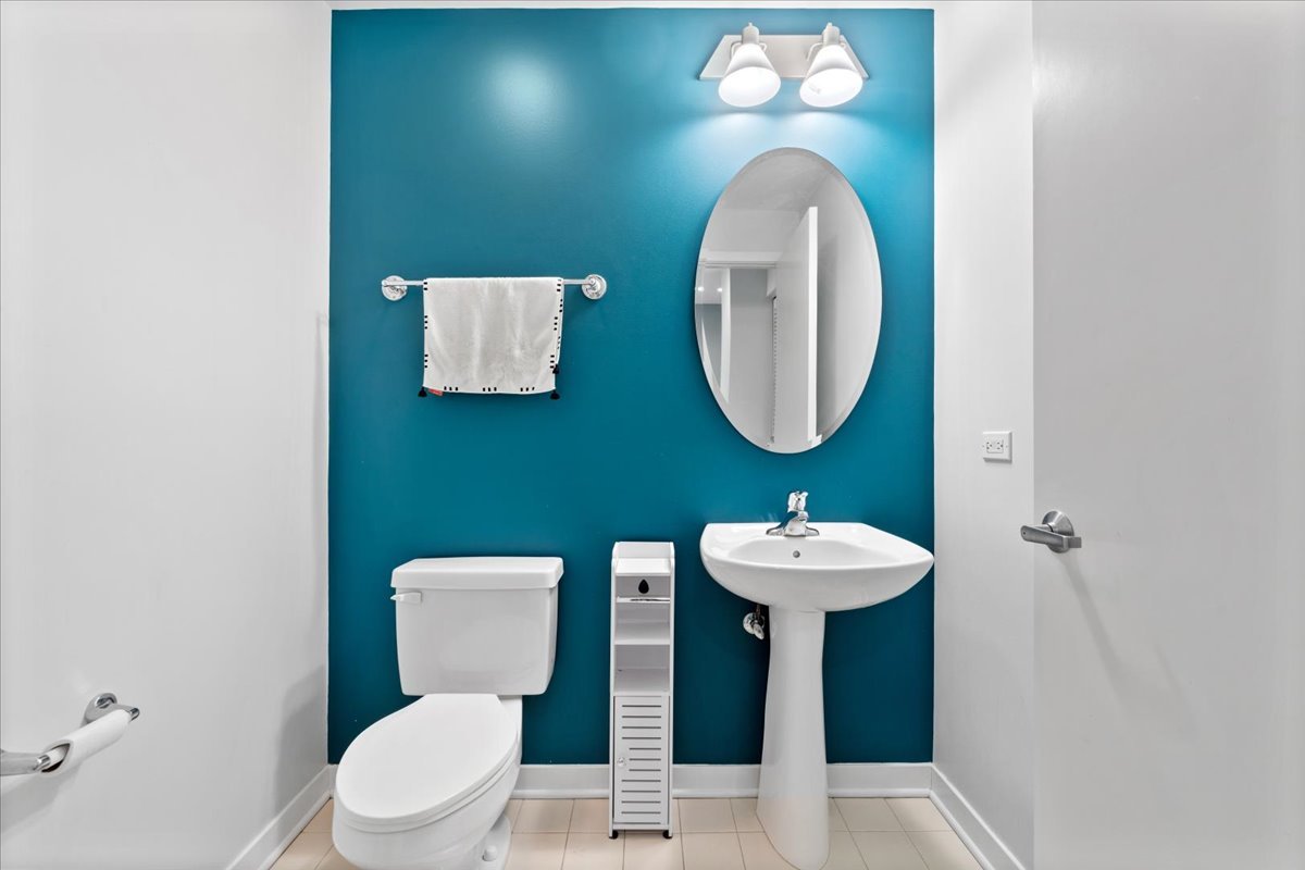 909 West Washington Boulevard, Unit 804 Chicago, IL 60607 - Photo 14 of 19