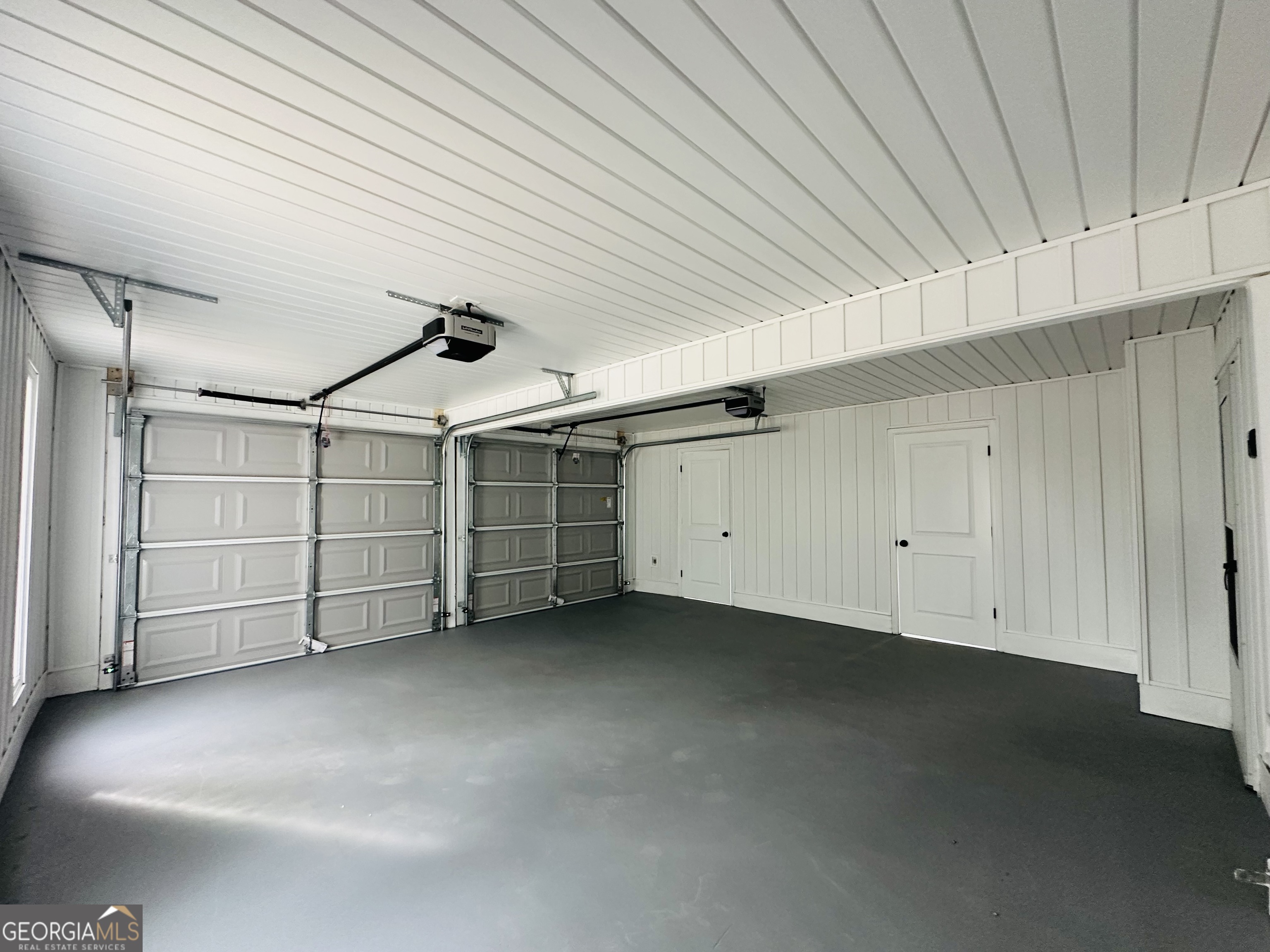 1610 Lance Drive Dublin, GA 31021 - Photo 38 of 38 a view of a garage