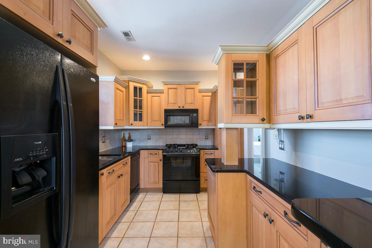 757 Park Road Northwest, Unit 2 Washington, DC 20010 - Photo 11 of 34 Gallery Image 11