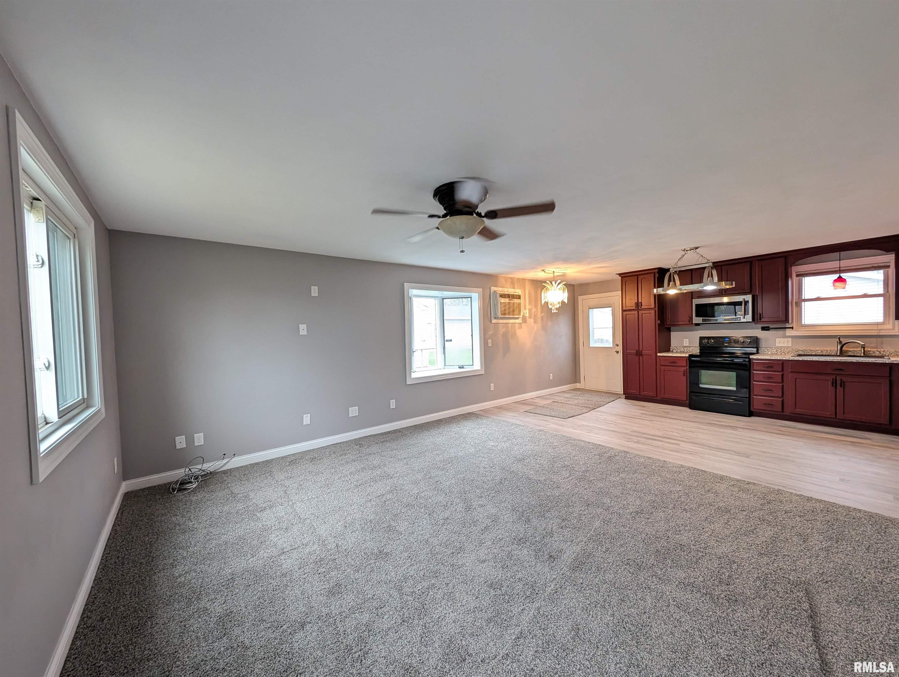 219 Radisson Road Marquette Heights, IL 61554 - Photo 5 of 26 Gallery Image 5