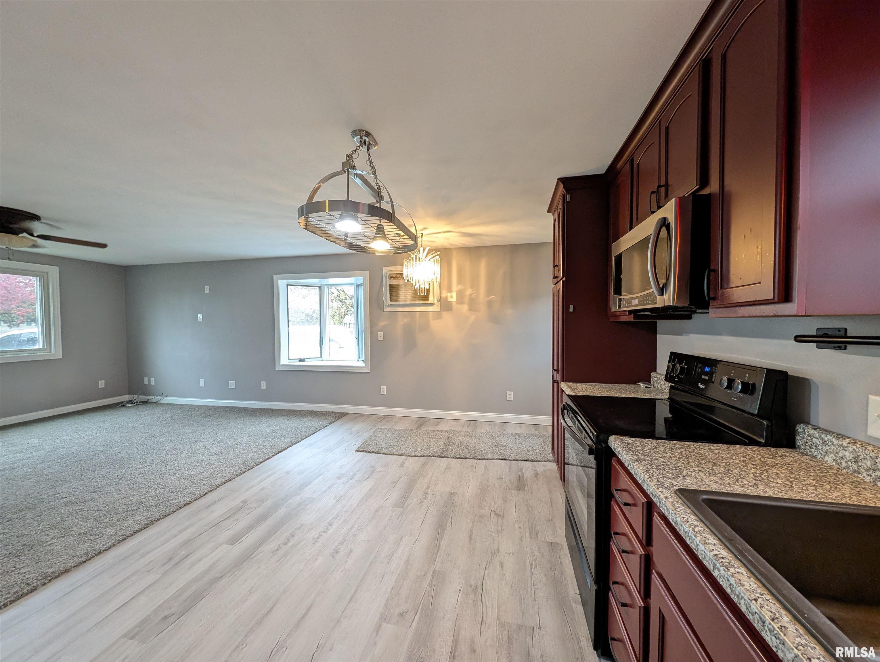 219 Radisson Road Marquette Heights, IL 61554 - Photo 7 of 26 Gallery Image 7