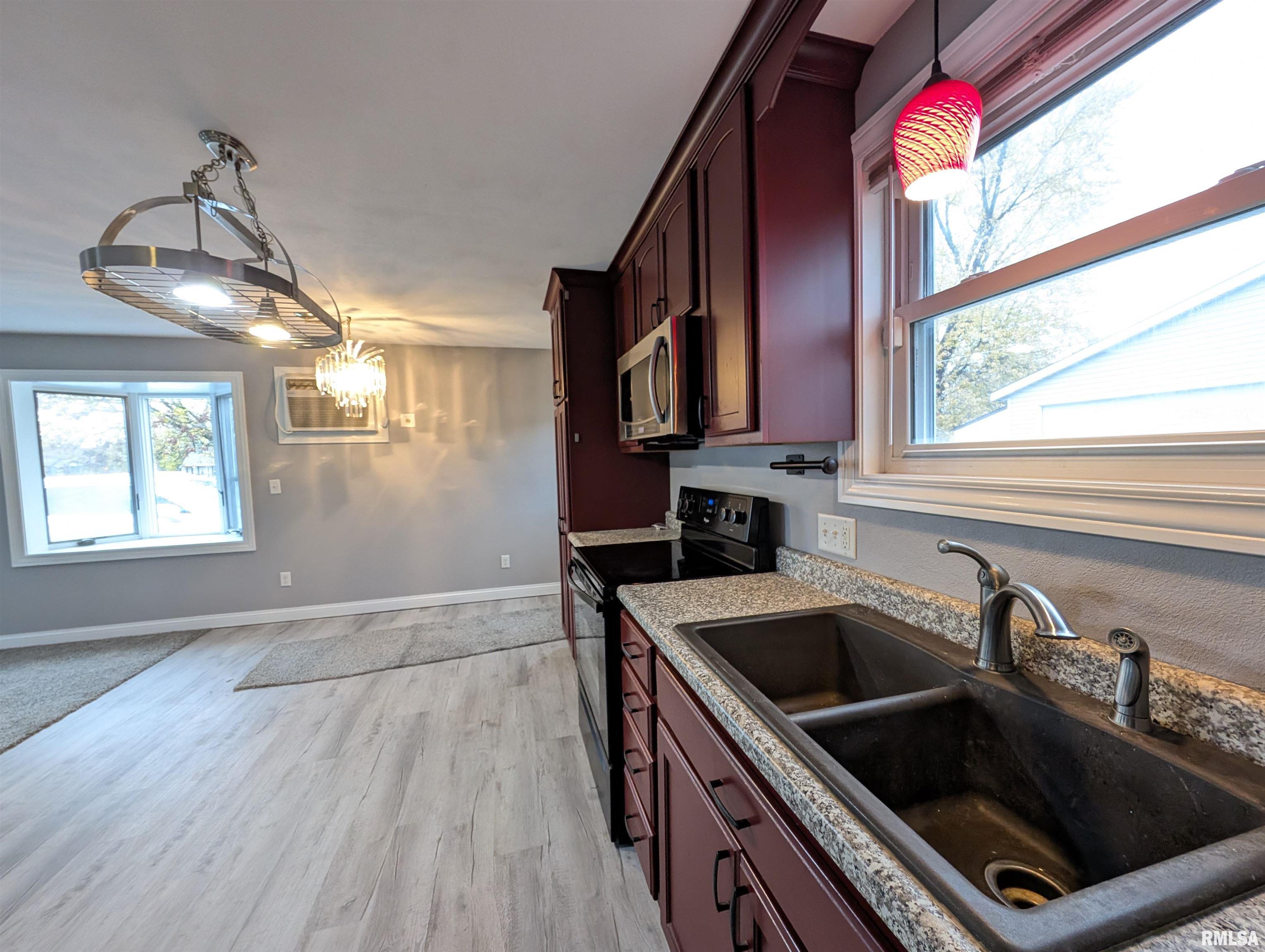 219 Radisson Road Marquette Heights, IL 61554 - Photo 8 of 26 Gallery Image 8