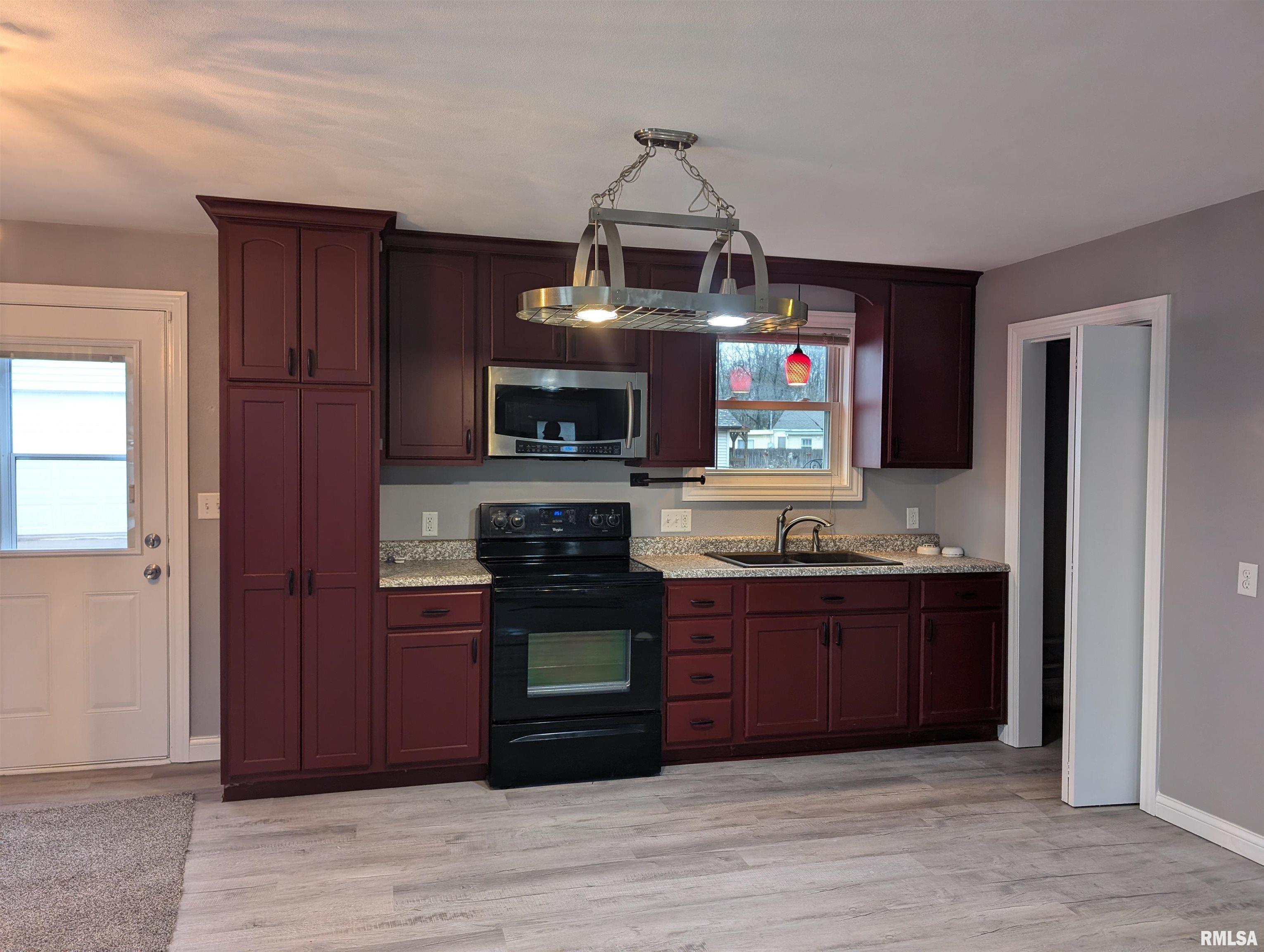 219 Radisson Road Marquette Heights, IL 61554 - Photo 9 of 26 Gallery Image 9