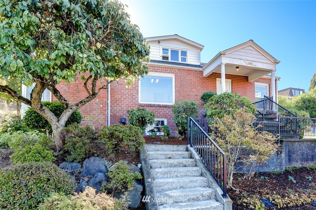 10101 Renton Avenue South Seattle, WA 98178 - Photo 1 of 25 Gallery Image 1