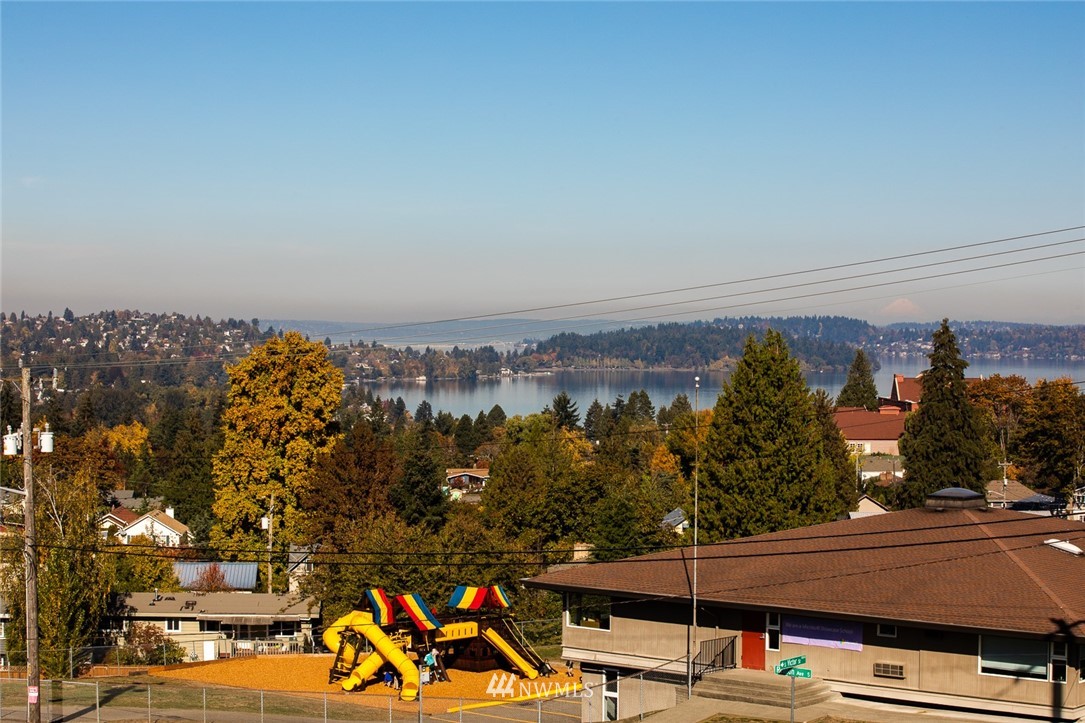 10101 Renton Avenue South Seattle, WA 98178 - Photo 2 of 25 Gallery Image 2
