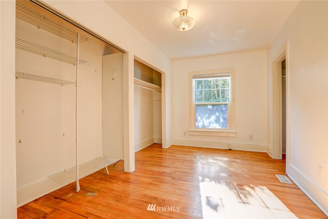 10101 Renton Avenue South Seattle, WA 98178 - Photo 15 of 25 Gallery Image 15