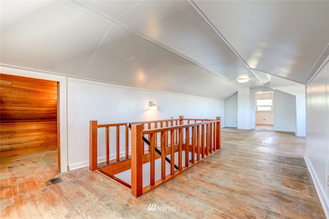 10101 Renton Avenue South Seattle, WA 98178 - Photo 18 of 25 Gallery Image 18