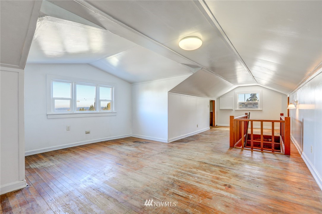 10101 Renton Avenue South Seattle, WA 98178 - Photo 19 of 25 Gallery Image 19
