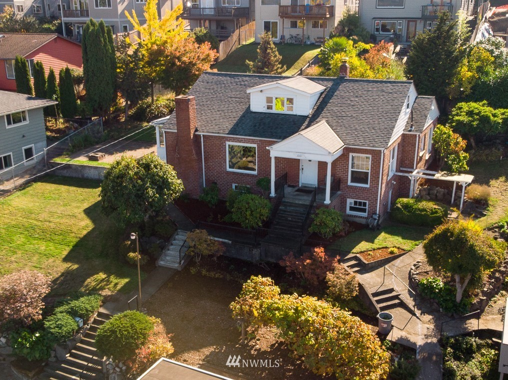 10101 Renton Avenue South Seattle, WA 98178 - Photo 3 of 25 Gallery Image 3