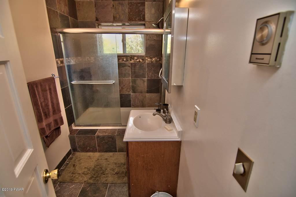2025 Roamingwood Road Lake Ariel, PA 18436 - Photo 58 of 86