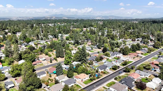 $360,000 | 1111 East 37th Avenue, Spokane, WA 99203