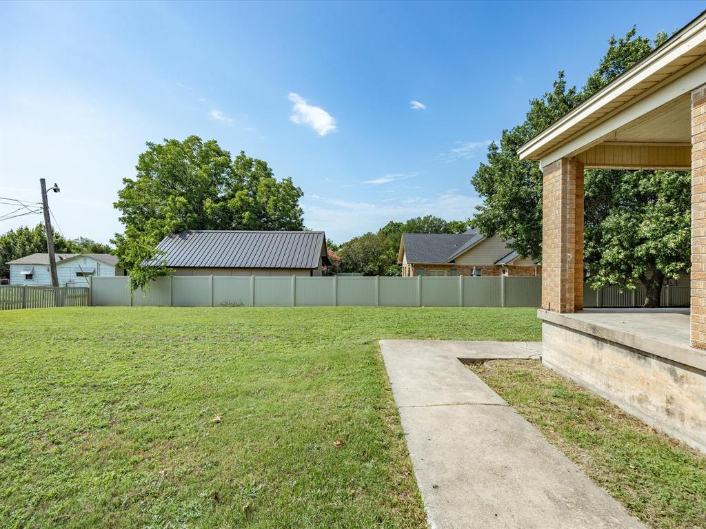 901 South College Avenue Decatur, TX 76234 - Photo 26 of 38