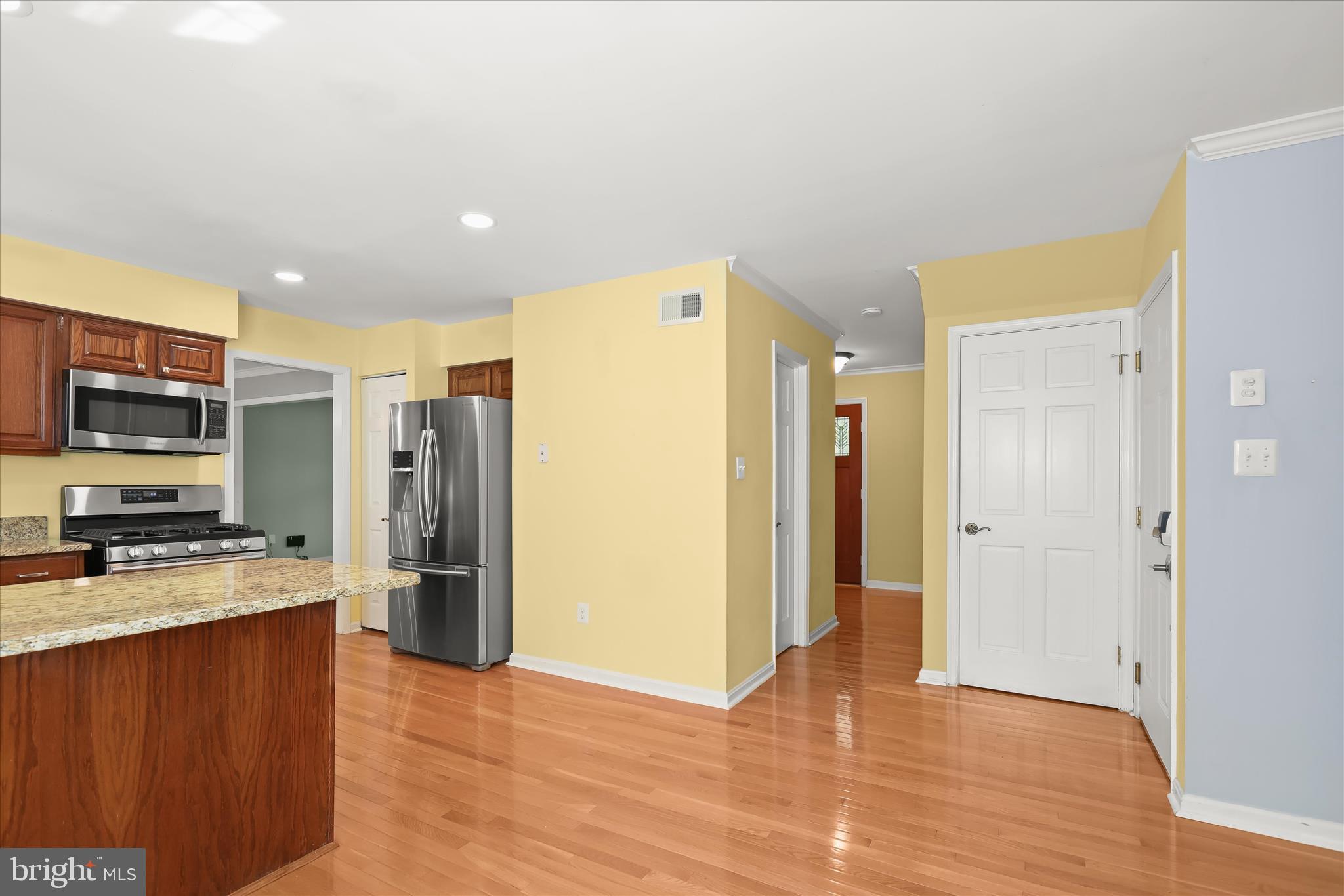 17 Woonsockett Court Silver Spring, MD 20905 - Photo 16 of 54 Kitchen
