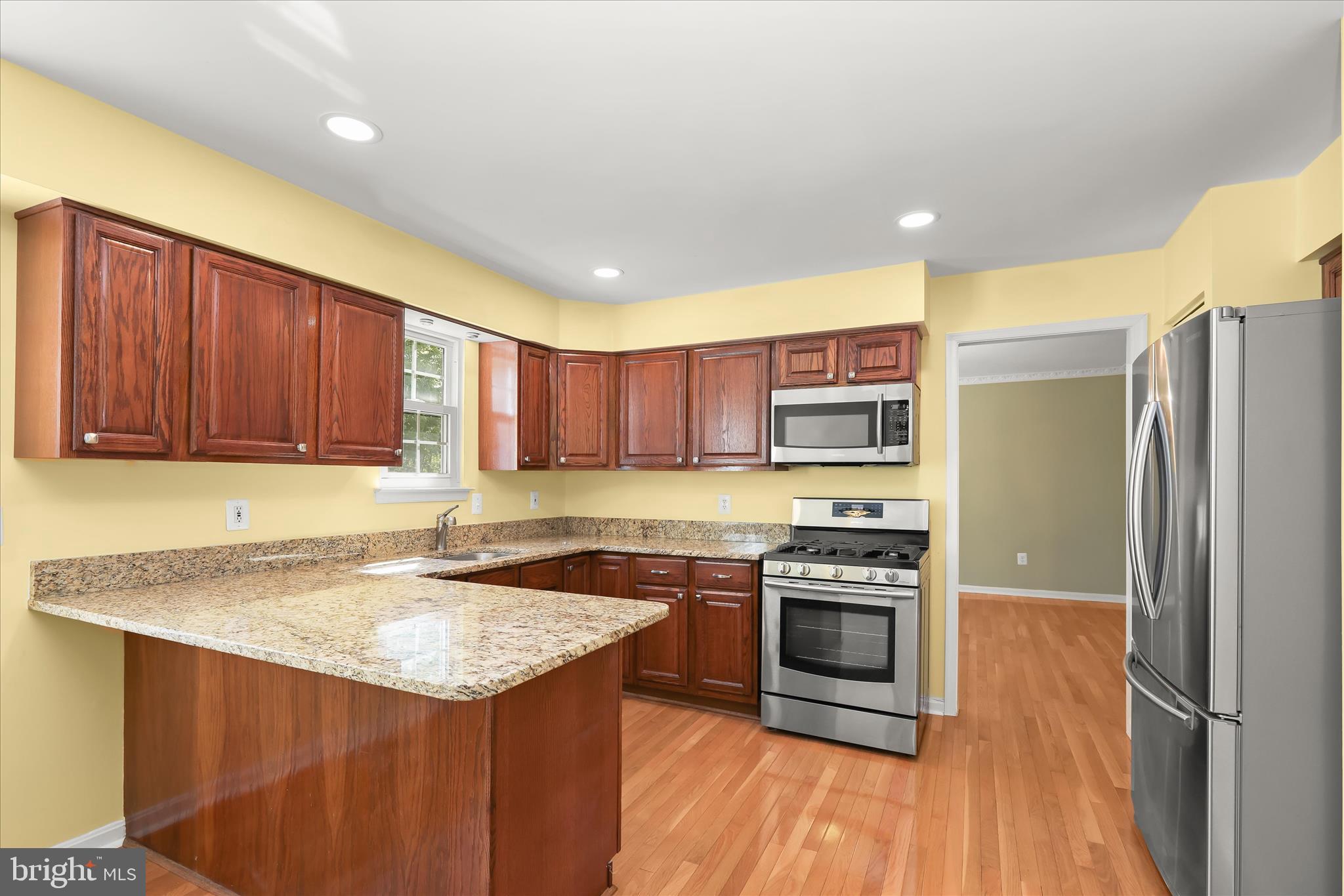 17 Woonsockett Court Silver Spring, MD 20905 - Photo 17 of 54 Kitchen