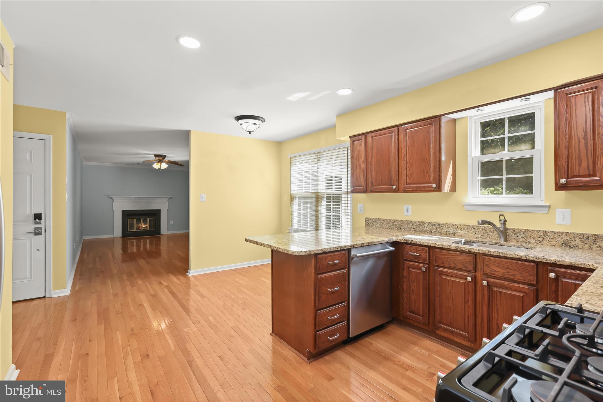 17 Woonsockett Court Silver Spring, MD 20905 - Photo 18 of 54 Kitchen