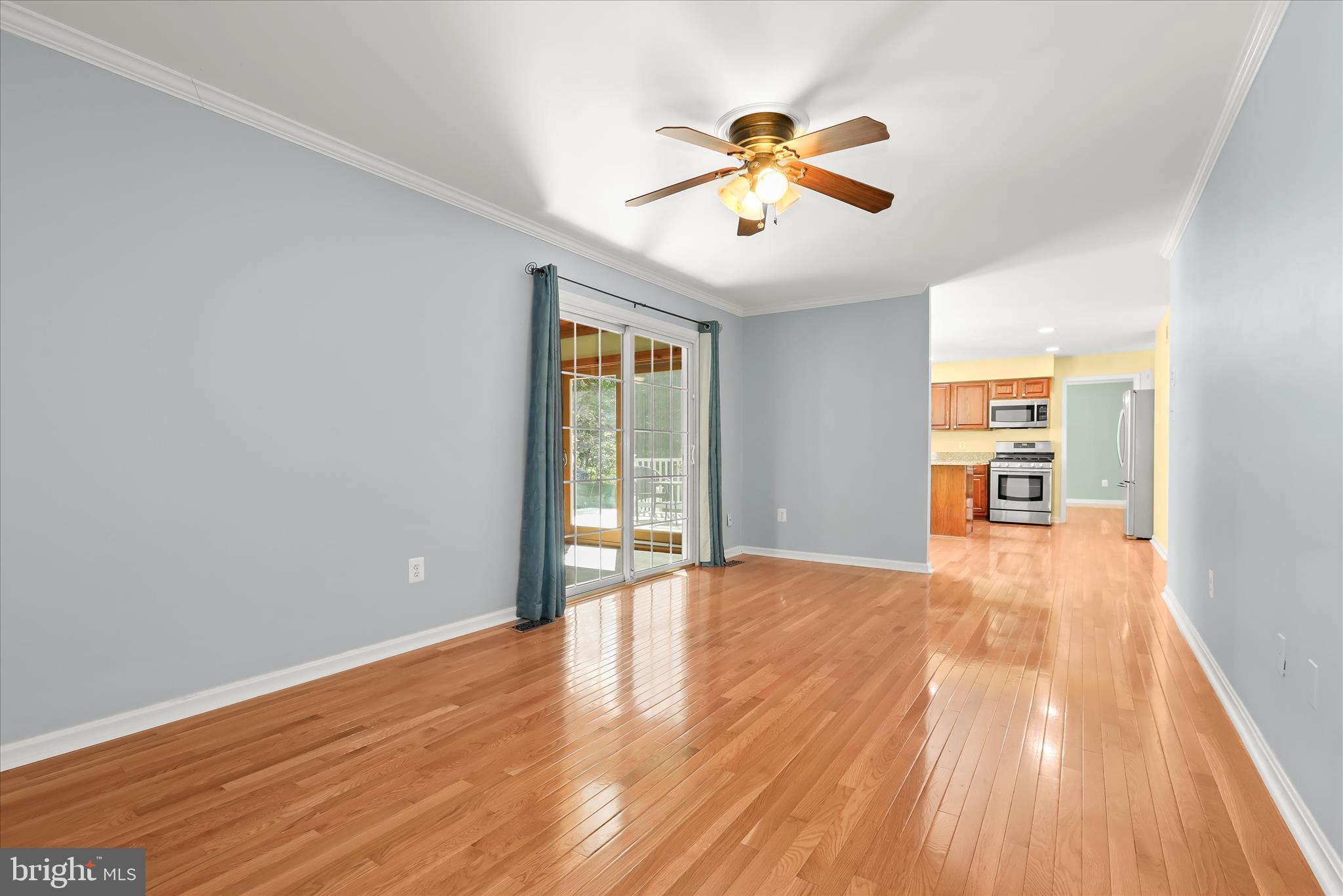 17 Woonsockett Court Silver Spring, MD 20905 - Photo 23 of 54 Family Room