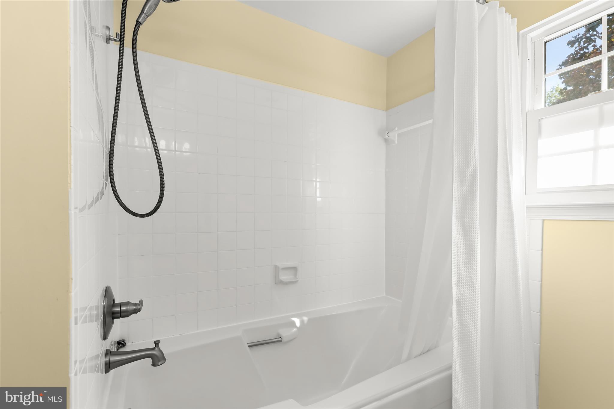 17 Woonsockett Court Silver Spring, MD 20905 - Photo 33 of 54 Upper Level Primary Bathroom