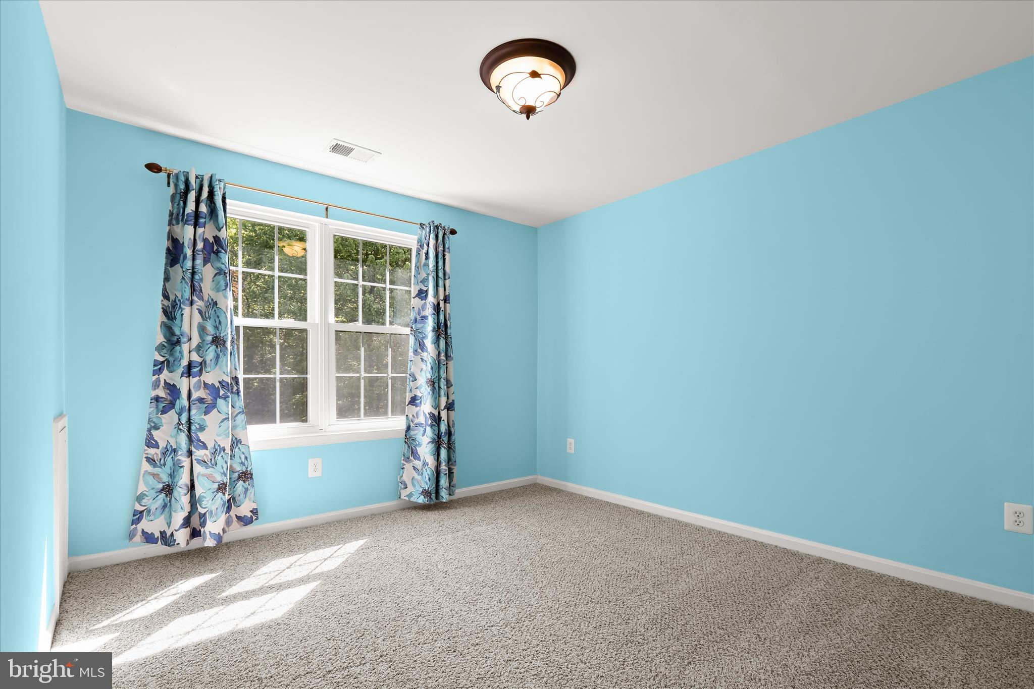 17 Woonsockett Court Silver Spring, MD 20905 - Photo 37 of 54 Upper Level Bedroom 4