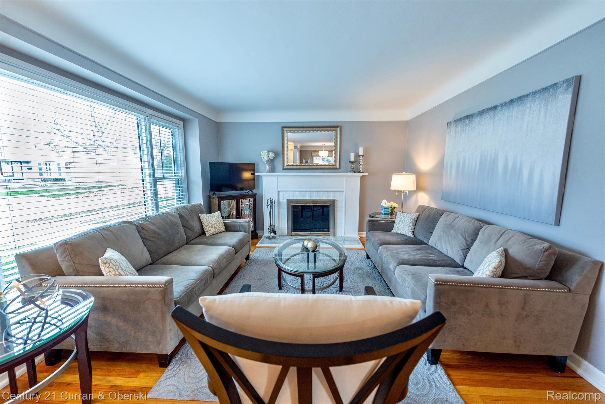 2909 Harvard Road Berkley, MI 48072 - Photo 6 of 37 Stunning living area