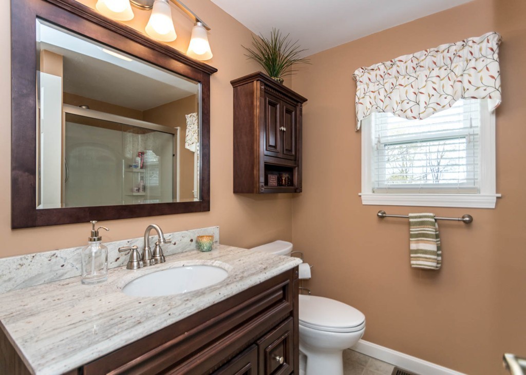 824 Trapelo Road Waltham, MA 02452 - Photo 17 of 21 Gallery Image 17